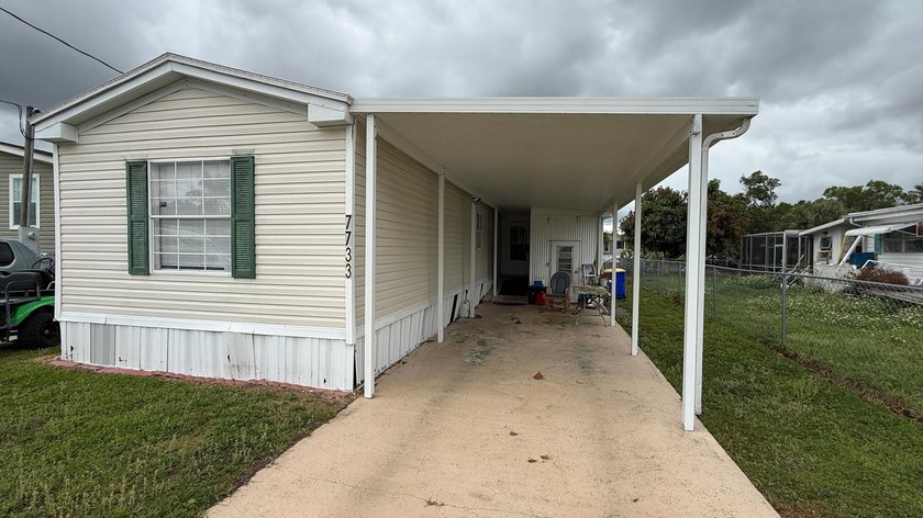 WATERFRONT!! 2005 2 Bedrm/2 Bath Expanded Singlewide - Beach Home for sale in Stuart, Florida on Beachhouse.com