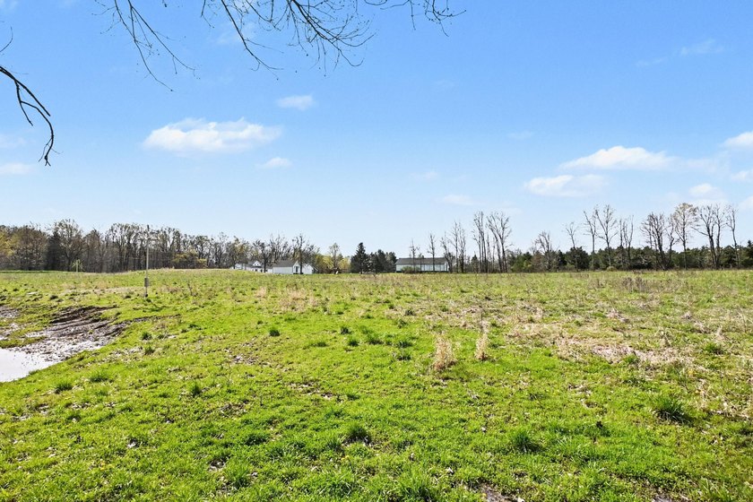 HARBOR COUNTRY ESTATE LAND OPPORTUNITY Exceptional chance to own - Beach Acreage for sale in New Buffalo, Michigan on Beachhouse.com