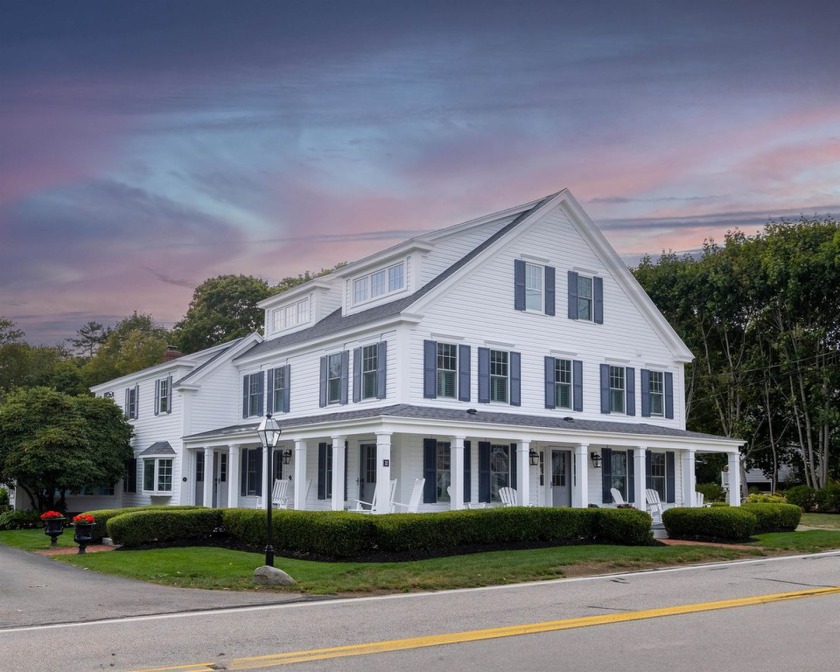 Welcome to the grandest of all the properties on Cable Road in - Beach Home for sale in Rye, New Hampshire on Beachhouse.com