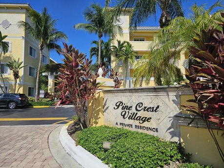 Rarely available large Condo centrally located in the heart of - Beach Condo for sale in Fort Lauderdale, Florida on Beachhouse.com