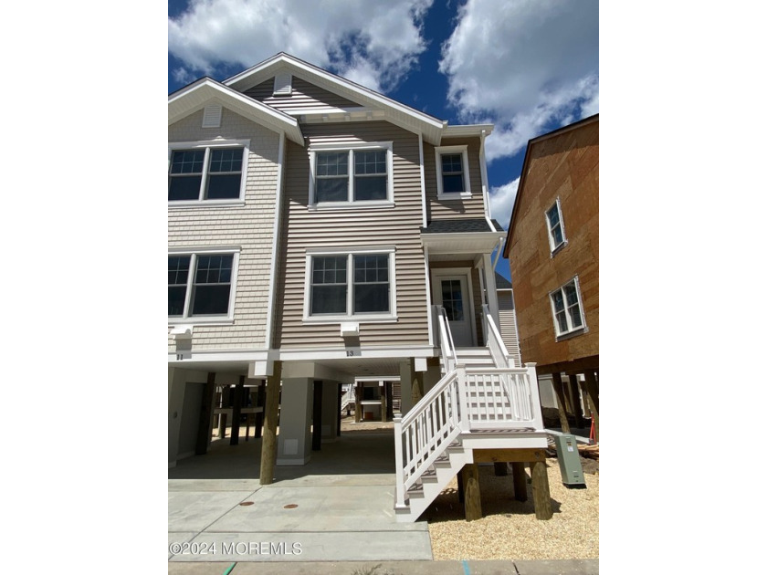 Stunning, brand new construction, 3 bedroom, 2.5 bathroom - Beach Condo for sale in Mantoloking, New Jersey on Beachhouse.com