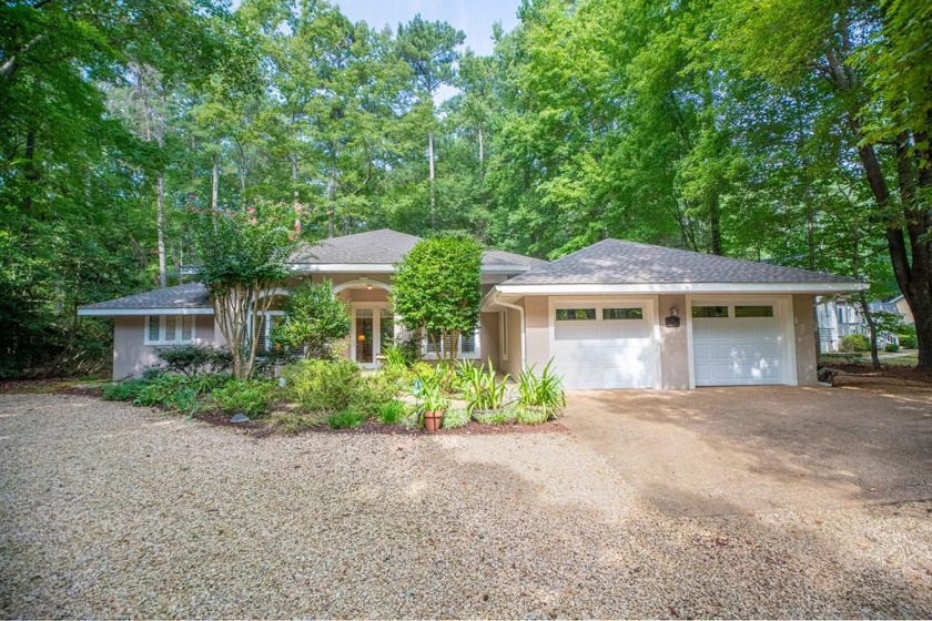 This beautiful home in the desirable Lucy's Cove neighborhood - Beach Home for sale in Deltaville, Virginia on Beachhouse.com