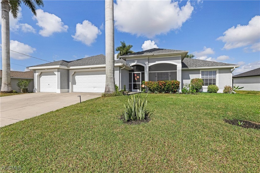 Beautifully Updated Pool Home in Desirable SW Cape Coral! - Beach Home for sale in Cape Coral, Florida on Beachhouse.com