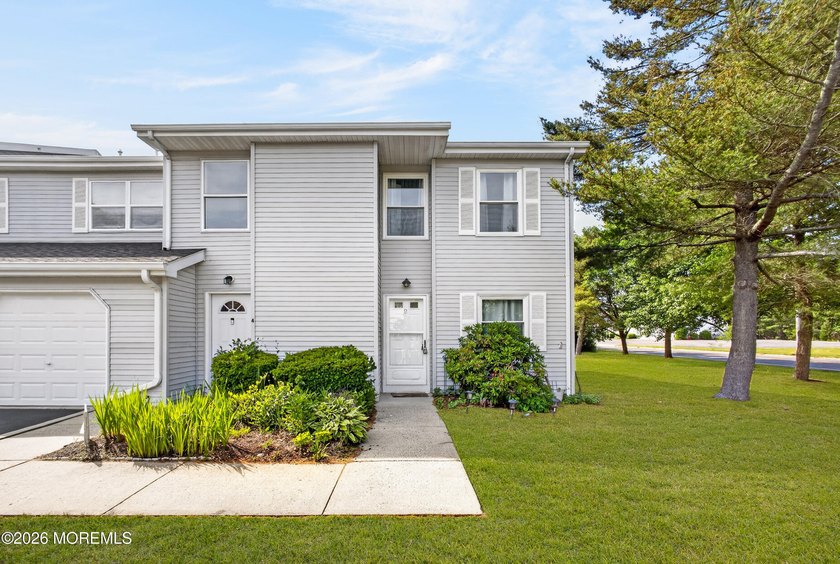 Completely renovated end-unit townhome in desirable Walnut - Beach Home for sale in Little Egg Harbor, New Jersey on Beachhouse.com