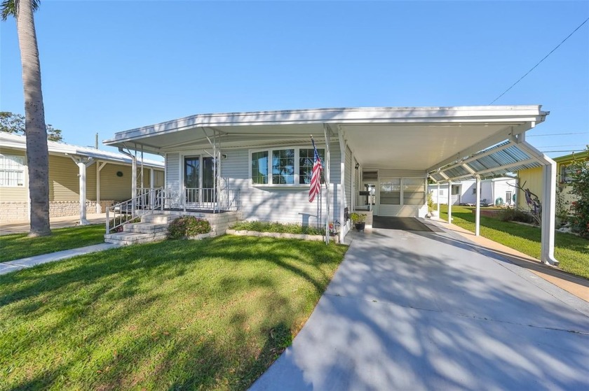 Don't miss this beautifully maintained and cared for Double-Wide - Beach Home for sale in Largo, Florida on Beachhouse.com