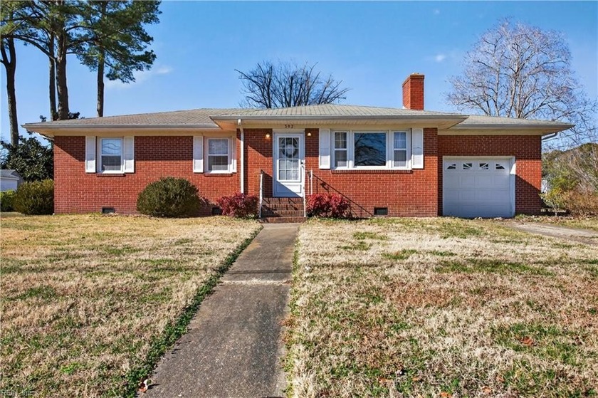Welcome to the neighborhood; your opportunity for a brick - Beach Home for sale in Portsmouth, Virginia on Beachhouse.com