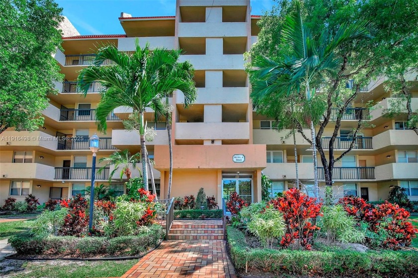 BEAUTIFUL 2/2 CONDO IN QUIET & SOUGHT AFTER ENVIRON PHASE 2 55+ - Beach Condo for sale in Lauderhill, Florida on Beachhouse.com