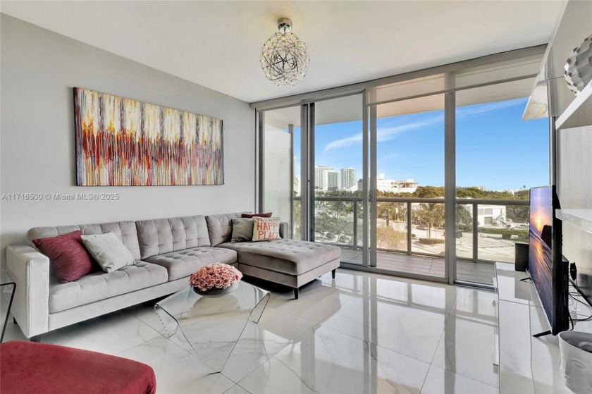 Experience the vibrant lifestyle of Downtown Miami. This - Beach Condo for sale in Miami, Florida on Beachhouse.com