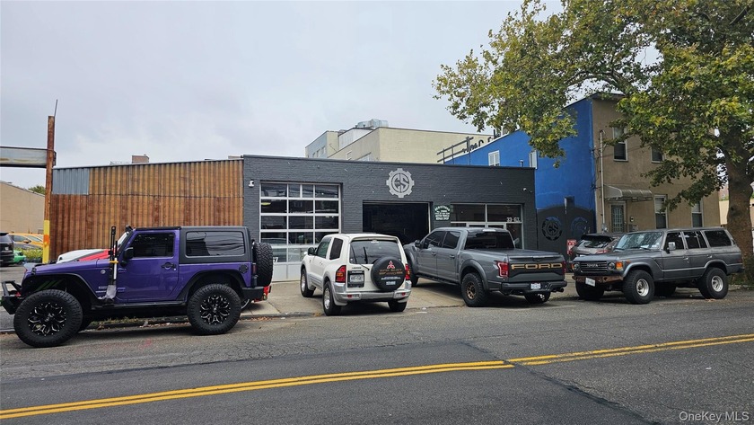 Calling all auto body companies and developers!  The subject - Beach Commercial for sale in Long Island City, New York on Beachhouse.com