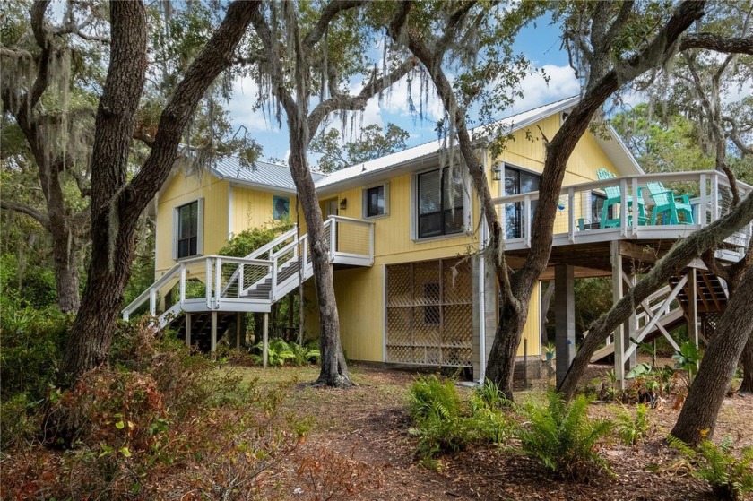 Discover the ultimate waterfront retreat in Cedar Key... Welcome - Beach Home for sale in Cedar Key, Florida on Beachhouse.com