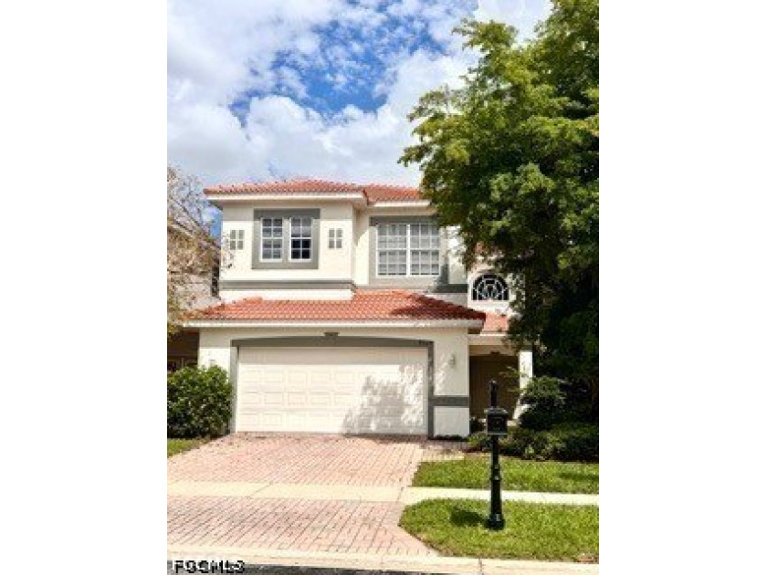 Location meets peace of mind in this charming 3-bedroom, 2 - Beach Home for sale in Fort Myers, Florida on Beachhouse.com