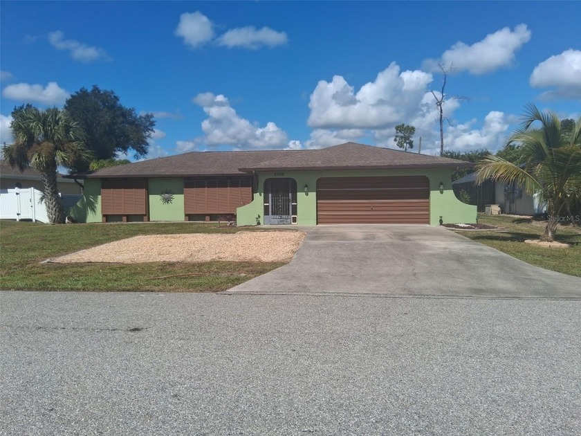 3/2/2 Charmer with 1743 SQFT Under A/C is MOVE-IN READY!  
NO - Beach Home for sale in Punta Gorda, Florida on Beachhouse.com