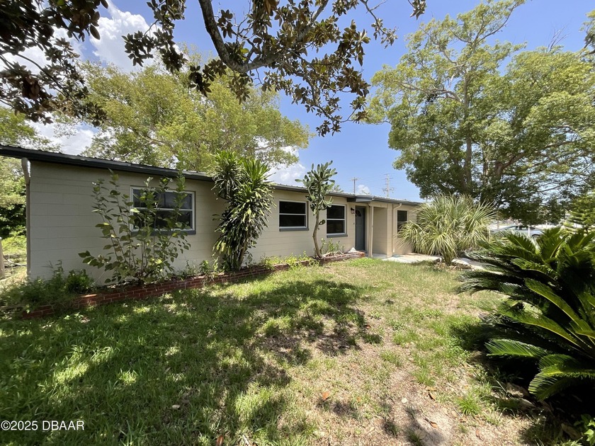 Christmas Special! New Price below $200k! Lower price good until - Beach Home for sale in Daytona Beach, Florida on Beachhouse.com