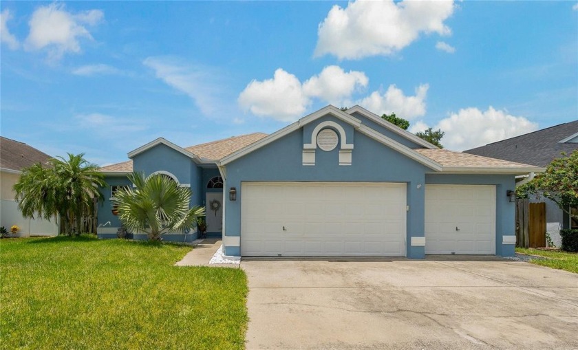 Welcome to this move-in ready home with NO flood insurance - Beach Home for sale in Tarpon Springs, Florida on Beachhouse.com