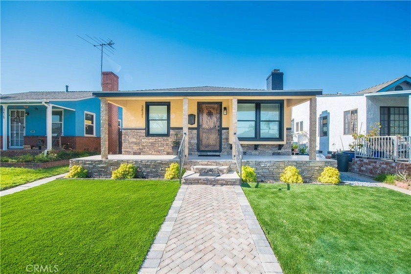 Modern Luxury Meets Historic Charm in Award-Winning California - Beach Home for sale in Long Beach, California on Beachhouse.com