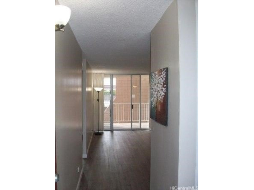 This tastefully and stylishly done renovated 2 bed 2 full baths - Beach Condo for sale in Honolulu, Hawaii on Beachhouse.com