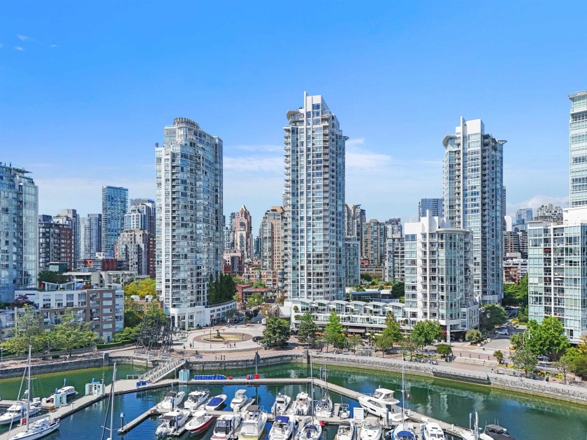 Welcome to Aquarius 1, a luxury waterfront high-rise nestled in - Beach Condo for sale in Vancouver,  on Beachhouse.com