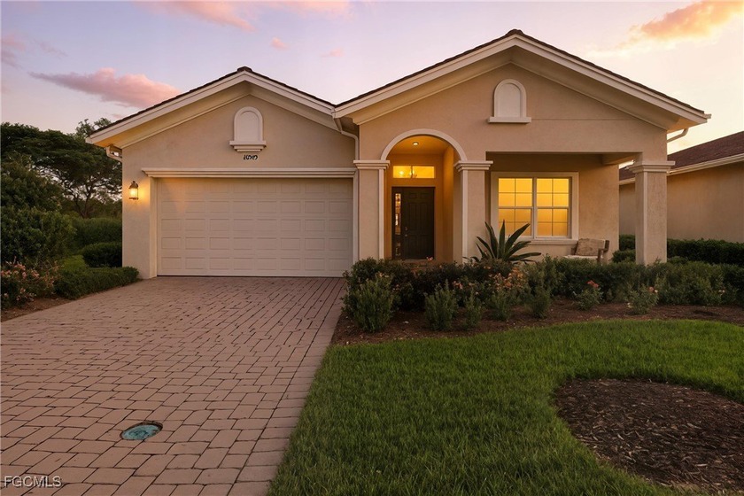 Excellent opportunity to own this popular Largo model with - Beach Home for sale in Fort Myers, Florida on Beachhouse.com