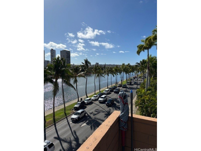1-bedroom 1-Bath unit in Waikiki. Maintenance fee includes - Beach Condo for sale in Honolulu, Hawaii on Beachhouse.com