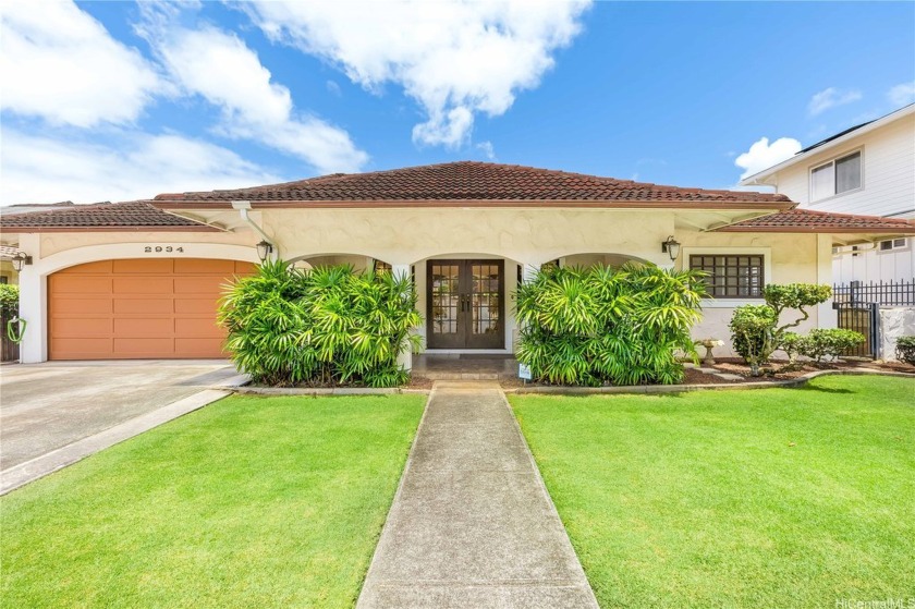 New Price! Now offered at $2,395,000 FS. This beautifully - Beach Home for sale in Honolulu, Hawaii on Beachhouse.com