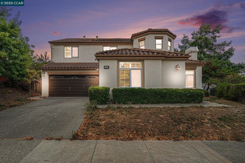 Welcome to 1001 Songwood Rd, Vallejo! This spacious 4-bedroom - Beach Home for sale in Vallejo, California on Beachhouse.com