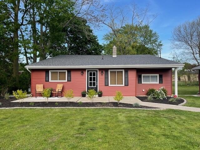 Beautifully updated and meticulously maintained, this move-in - Beach Home for sale in Saint Joseph, Michigan on Beachhouse.com