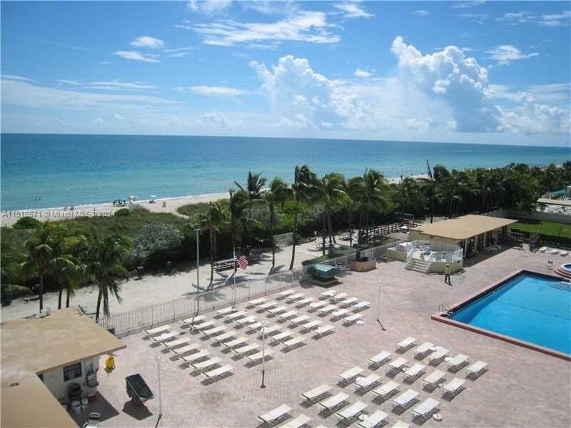 Breathtaking direct Intracoastal views in this one bedroom and - Beach Condo for sale in Miami Beach, Florida on Beachhouse.com