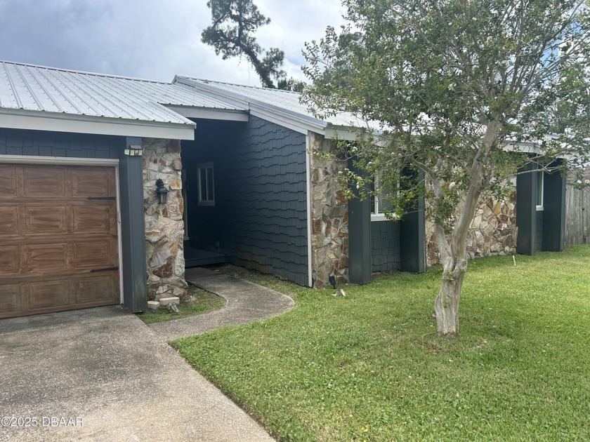 Charming 3-Bedroom Pool Home in the Heart of Ormond Beach! - Beach Home for sale in Ormond Beach, Florida on Beachhouse.com