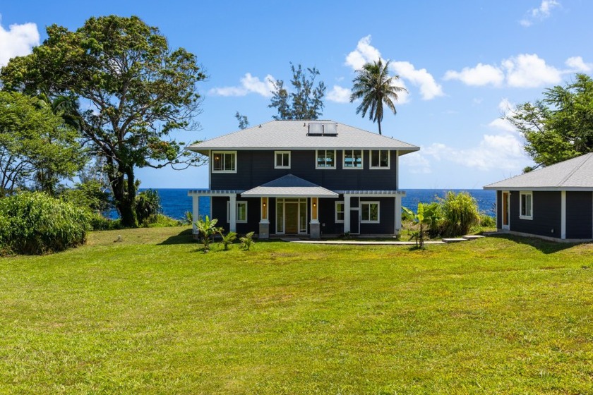 Welcome to your Pepeekeo Point oceanfront property. A stunning - Beach Home for sale in Pepeekeo, Hawaii on Beachhouse.com