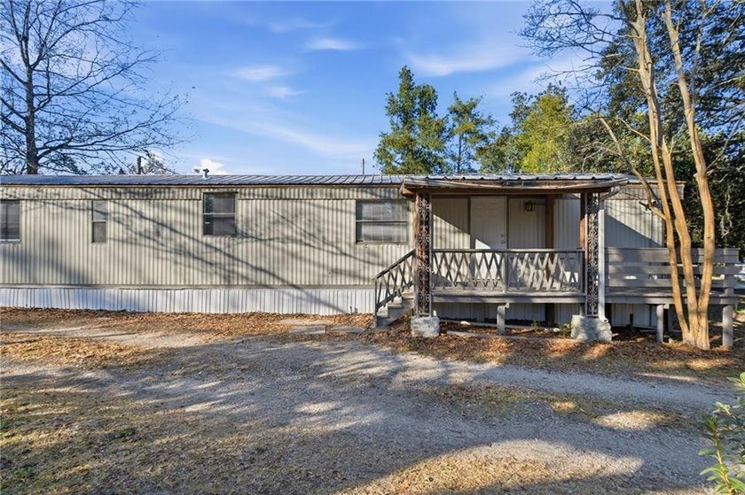 Charming 2BR/2BA home on a spacious half-acre lot in quiet Foley - Beach Home for sale in Foley, Alabama on Beachhouse.com