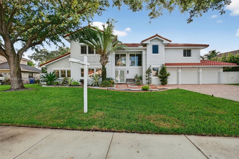Where luxury, comfort, and family living come together--welcome - Beach Home for sale in Pembroke Pines, Florida on Beachhouse.com