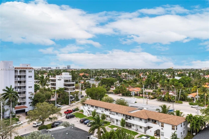 LIVE ON THE FAMED LAS OLAS BLVD WITH A SHORT WALK OVER THE - Beach Condo for sale in Fort  Lauderdale, Florida on Beachhouse.com