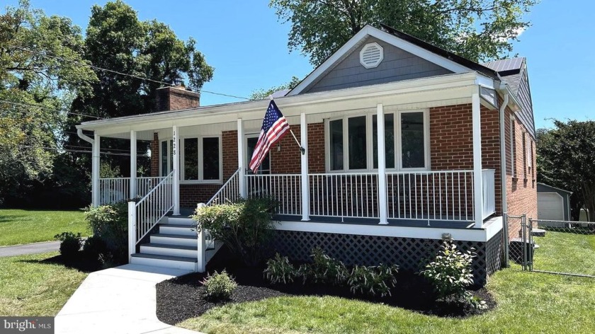 WELCOME TO THIS BEAUTIFULLY UPDATED FOUR BEDROOM, TWO BATH BRICK - Beach Home for sale in Pasadena, Maryland on Beachhouse.com