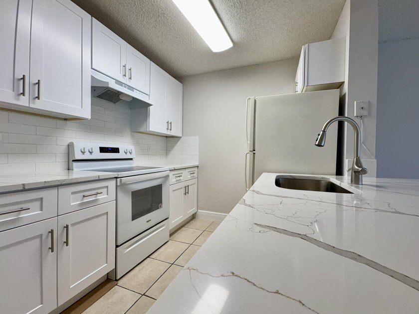 Great opportunity for first-time buyers or investors, 1 bedroom - Beach Condo for sale in Boynton Beach, Florida on Beachhouse.com