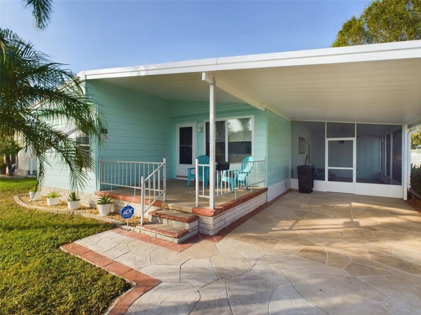 Welcome to this 3 Bedroom, 2 Bath Manufactured Home located on a - Beach Home for sale in Largo, Florida on Beachhouse.com