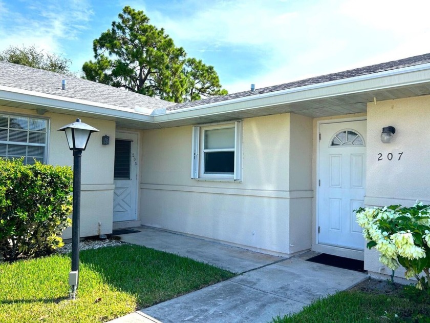 Spacious 2 Bedroom 2 bath Corner Villa. Enclosed/screened back - Beach Home for sale in Lake Worth, Florida on Beachhouse.com