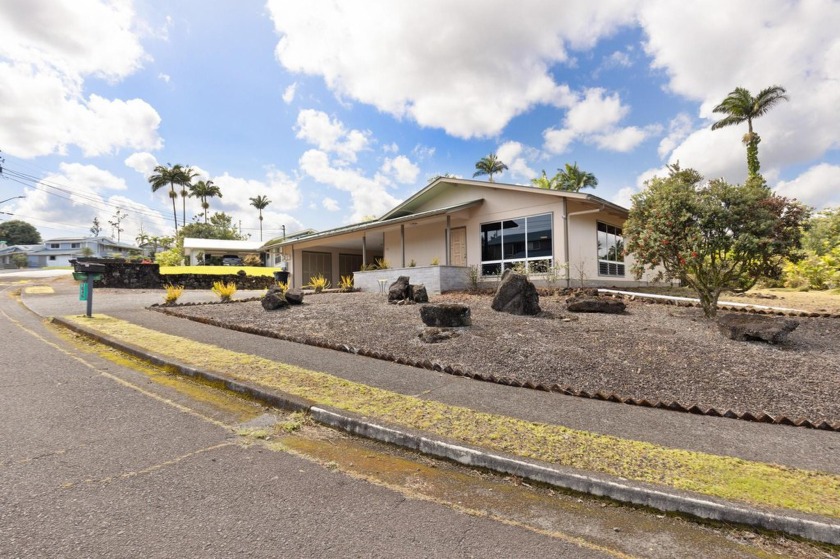 Located in the heart of Hilo, this three bedroom, two and a half - Beach Home for sale in Hilo, Hawaii on Beachhouse.com