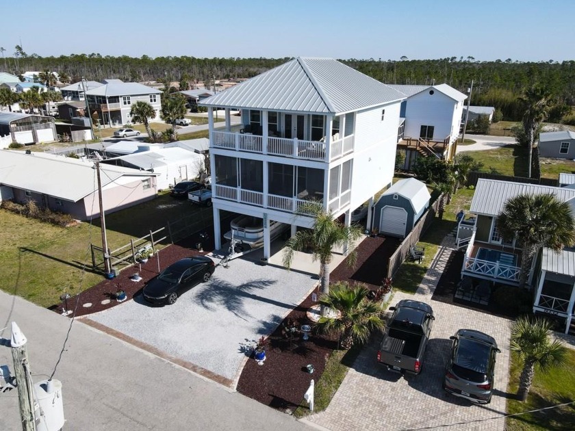 Stunning 4 bedroom 3 1/2 bath home located within walking - Beach Home for sale in Port St Joe, Florida on Beachhouse.com