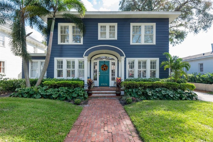 Welcome to this traditional gem nestled in the heart of New - Beach Home for sale in Tampa, Florida on Beachhouse.com