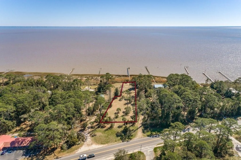 BAYFRONT LOT in Apalachicola! One of a kind property with a - Beach Lot for sale in Apalachicola, Florida on Beachhouse.com