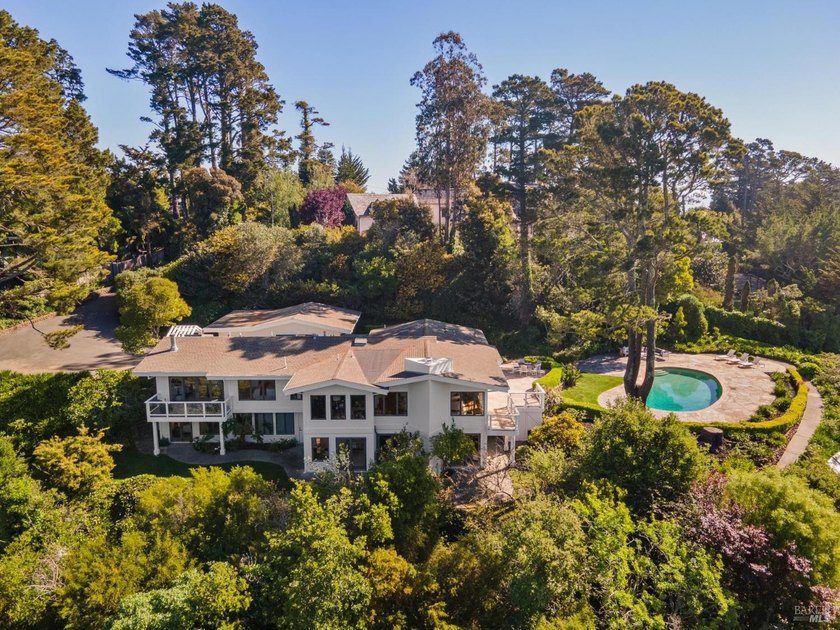 Enter through a private gated drive to one of Tiburon's most - Beach Home for sale in Tiburon, California on Beachhouse.com
