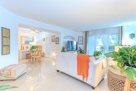 This property is located in one of the most emblematic and - Beach Condo for sale in Lake Worth, Florida on Beachhouse.com