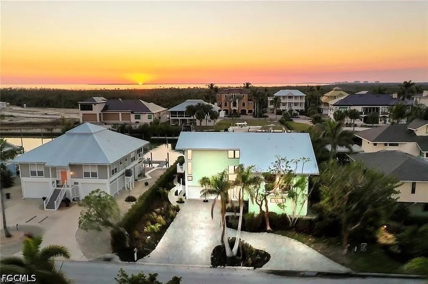 Boater's Paradise & The Best Deal in Siesta Isles! Experience - Beach Home for sale in Fort Myers Beach, Florida on Beachhouse.com