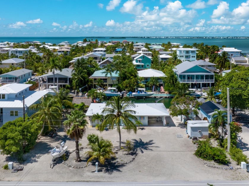 Welcome to 466 W Shore Dr in prestigious Summerland Key. This 2 - Beach Home for sale in Summerland Key, Florida on Beachhouse.com