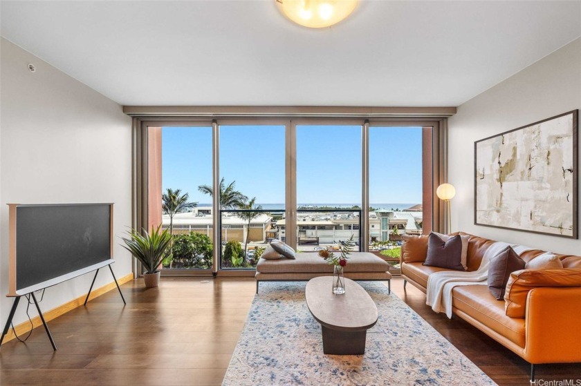 Upscale Urban Living. Welcome to the lifestyle you - Beach Condo for sale in Honolulu, Hawaii on Beachhouse.com