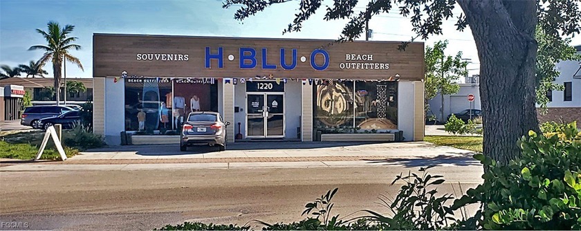 H BLU O Beach Outfitters. One of the largest retailer of beach - Beach Commercial for sale in Cape Coral, Florida on Beachhouse.com