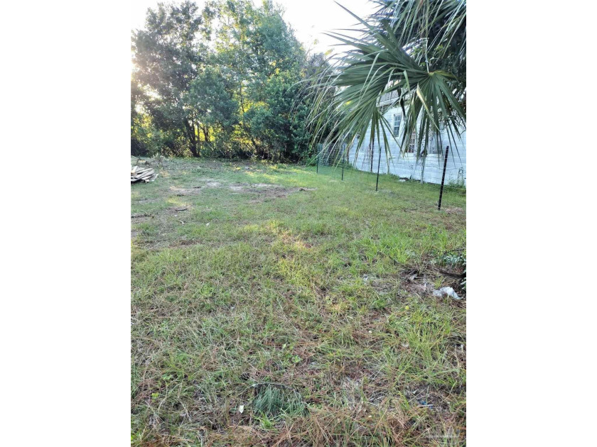 Builder and Investor Alert! Incredible vacant land available in - Beach Lot for sale in Pensacola, Florida on Beachhouse.com