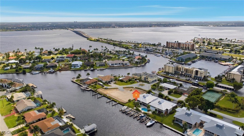 Live the waterfront dream! HOA FEES PAID THROUGH THE END 2025 - Beach Condo for sale in Cape Coral, Florida on Beachhouse.com