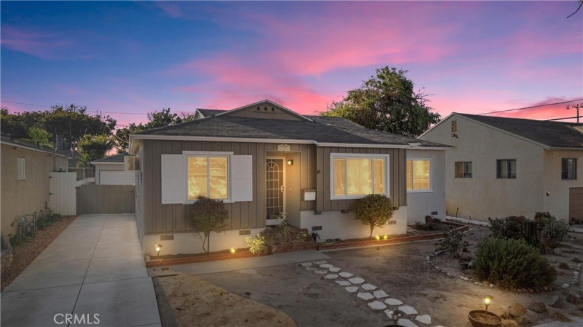 Coveted Family Neighborhood!
This charming 3 bedroom - Beach Home for sale in Long Beach, California on Beachhouse.com