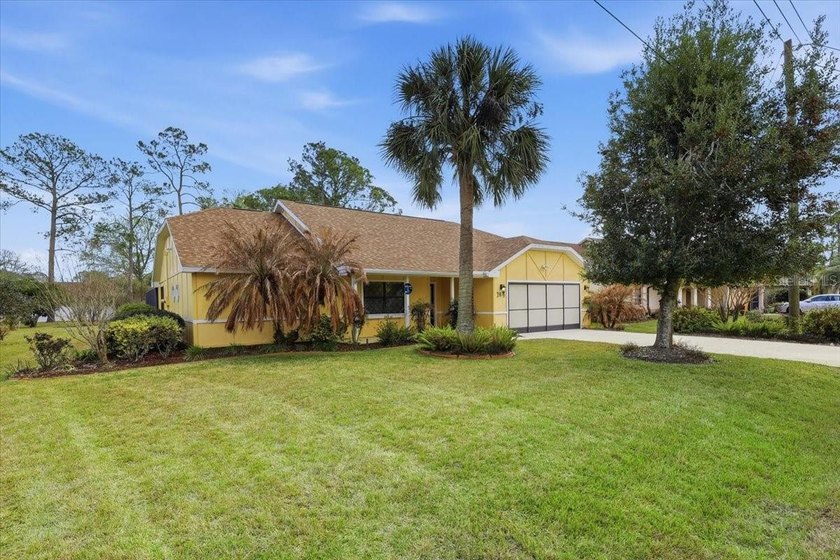 Hurry and grab this spectacular pool home offering over 2,000 - Beach Home for sale in Palm Coast, Florida on Beachhouse.com